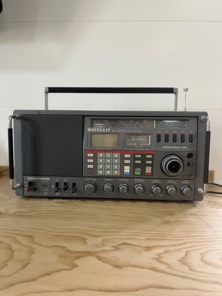 Radio Grundig Satellit International 650