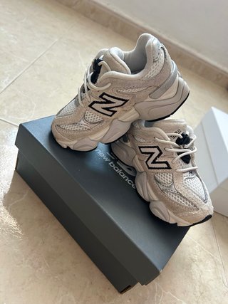 Tenis New Balance Beige/Gris