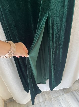 Vestido fiesta largo terciopelo verde con abertura