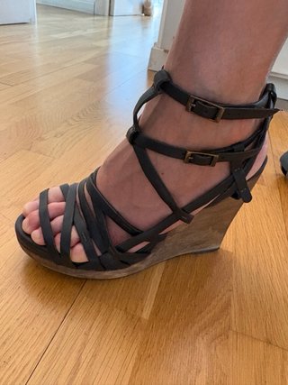 Sandalias de Piel con Cuña de Madera