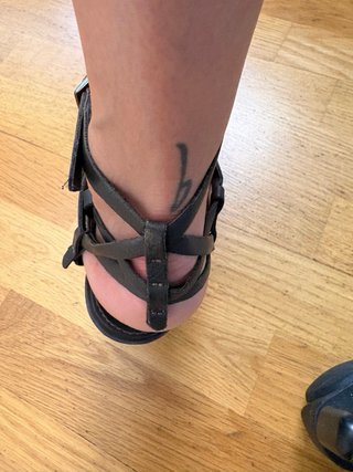 Sandalias de Piel con Cuña de Madera