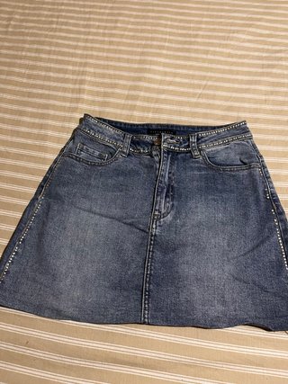 Lote Ropa Mujer: Faldas, Pantalones y Tops