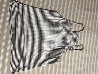 Lote Ropa Mujer: Faldas, Pantalones y Tops