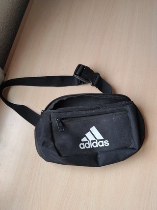 Riñonera Adidas Negra