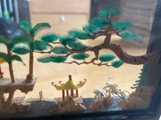 Antiguo Diorama Chino de Corcho Tallado - Vintage