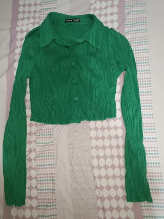 Camisa crop plisada verde SHEIN M