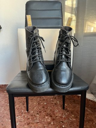 Botas Dr. Martens plataforma negras