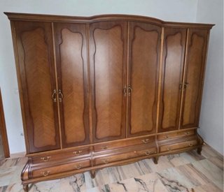 Armario de Madera con 3 Puertas y 6 Cajones