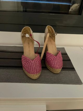 Sandalias de cuña Macarena