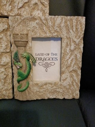 Set de 3 Portarretratos Land of the Dragons