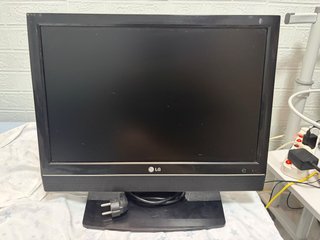 TV Monitor LG 19" HDMI con Altavoces Modelo 19LS4