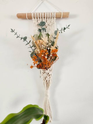 Tapiz de Macramé con Flores Secas