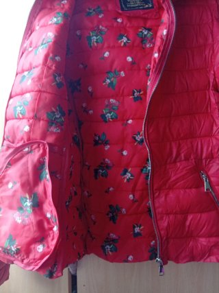 Anorak Dorado Rojo Floral