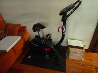 Bicicleta estatica de la marca Reebok one G840s