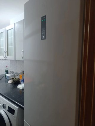 Nevera  con Panel Digital