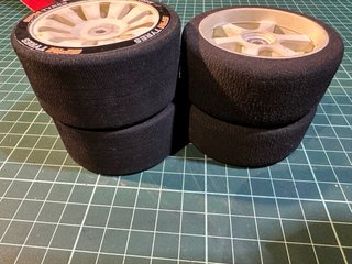 Conjunto 4 Rodas/Pneus SPM RC 1/8