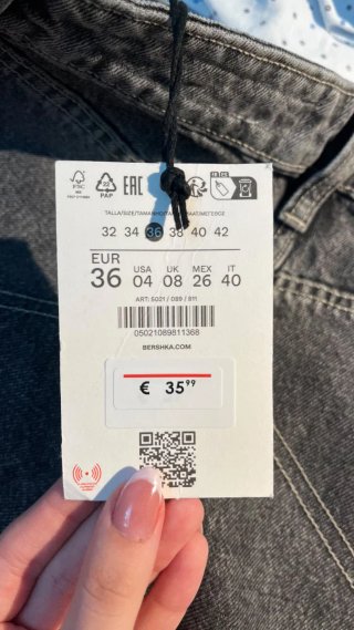 Pantalones vaqueros Bershka estrellas