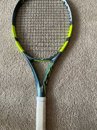 Babolat Pure Aero 285g Grip 2. Usada sólo 2 veces