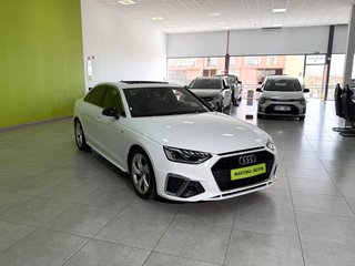 Audi A4 S-line 35 2.0 TDI 163CV S-Tronic MHEV