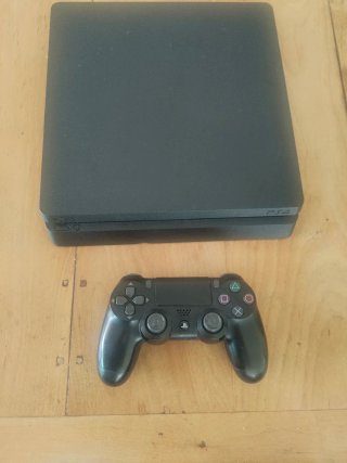 Play 4 1tb con cables I mandos