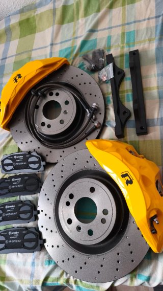 Kit de Frenos Akebono 6 Pistones