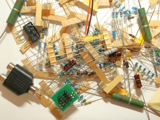 LOTE DE COMPONENTES ELECTRONICOS NUEVOS (L7)