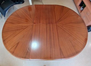 Mesa Circular Expandible de Cedro