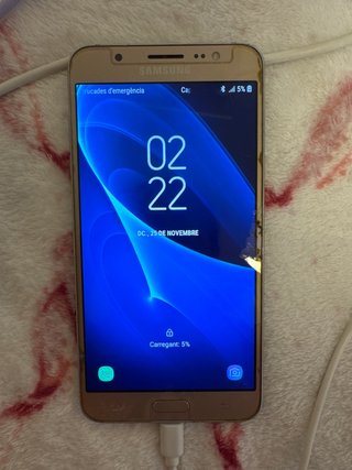 Samsung Galaxy J7 Dorado