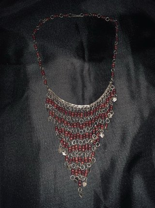 Collar de Cuentas Granate y Plata