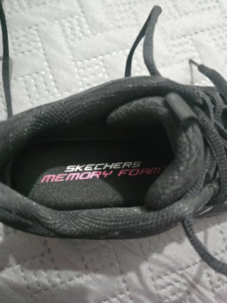 Zapatillas Skechers Memory Foam Negras