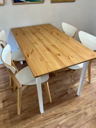 Mesa comedor y 4 sillas Ikea