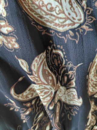 Vestido Estampado con Lazo.Botones espalda y forro