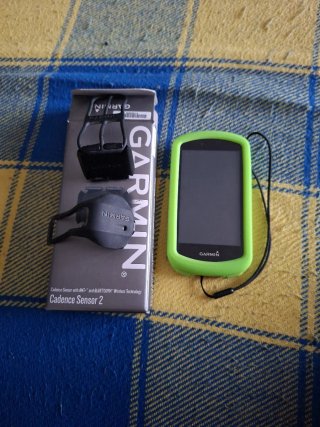 Garmin Edge 1030 Plus con sensores