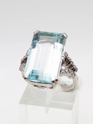 Anillo Aguamarina y Diamantes