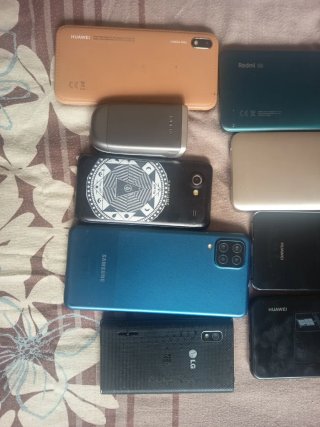 Lote de 7 móviles: Alcatel, Huawei, LG, Nokia, Red