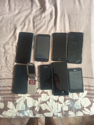 Lote de 7 móviles: Alcatel, Huawei, LG, Nokia, Red