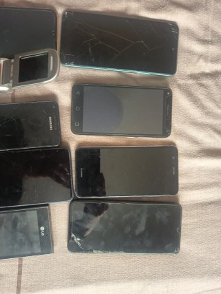 Lote de 7 móviles: Alcatel, Huawei, LG, Nokia, Red