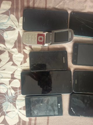 Lote de 7 móviles: Alcatel, Huawei, LG, Nokia, Red