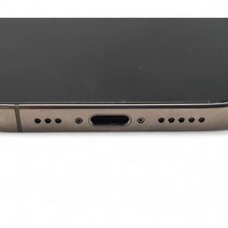IPHONE 16 PRO 256GB COLOR TITANIO 87% SALUD BATERÍA + CAJA