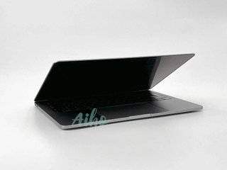 MacBook Pro 13" (2017) Intel Core i7 3.5GHz 2 núcleos - SSD 512Gb - 16GB RAM con marcas de pegatinas