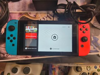 Nintendo Switch Azul y Rojo