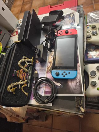 Nintendo Switch Azul y Rojo