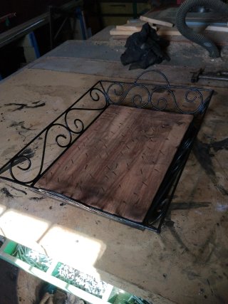 Canasta Decorativa de Metal y Madera