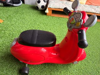 Moto Vespa para niños