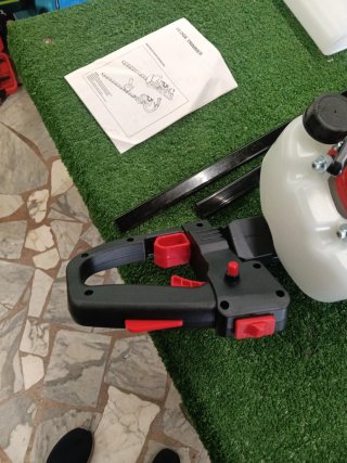 Tagliasiepe a scoppio 23cc