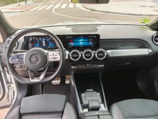 Mercedes-Benz GLB 2023