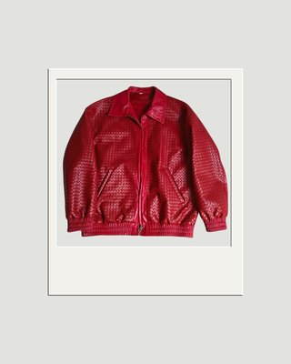 Chaqueta roja tejida