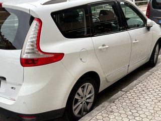 Renault Grand Scenic 2012