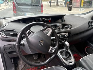 Renault Grand Scenic 2012