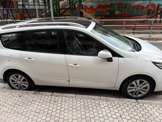Renault Grand Scenic 2012